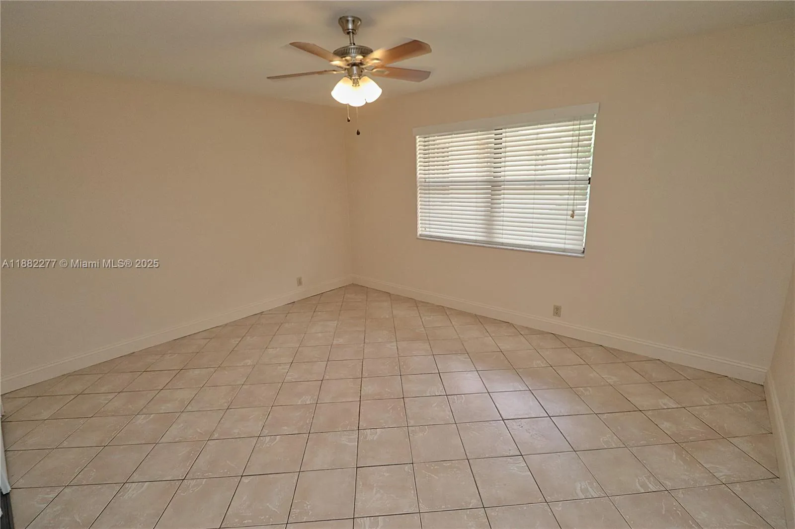 278 SW 7th St, #3