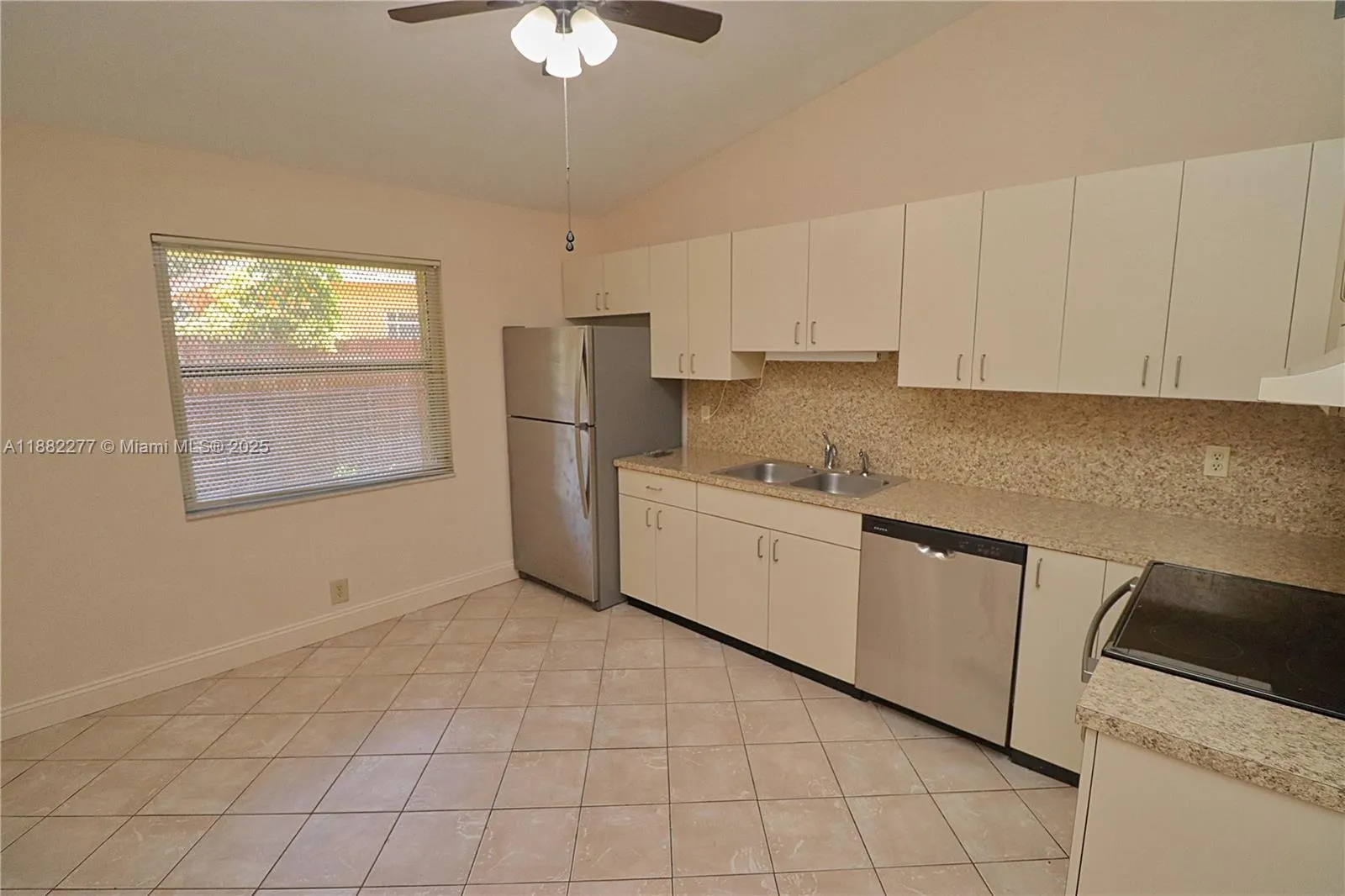 278 SW 7th St, #3