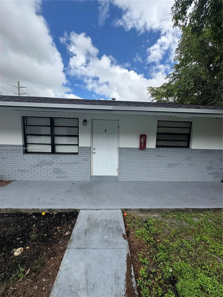 4100 SW 19th St, #1