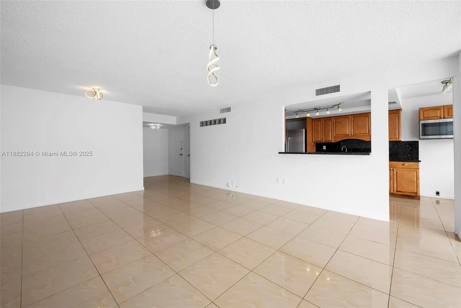 18061 Biscayne Blvd, #1701