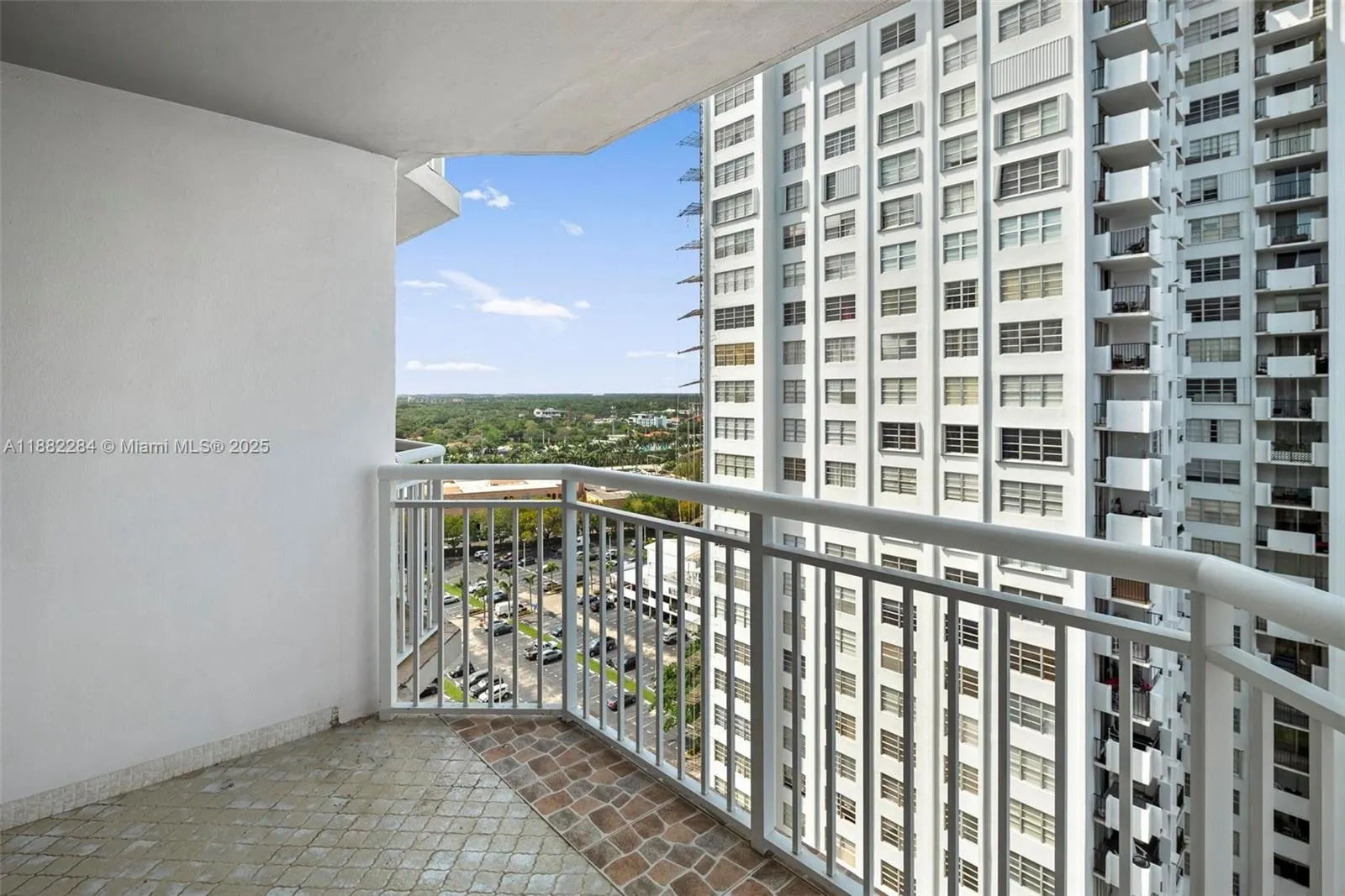 18061 Biscayne Blvd, #1701