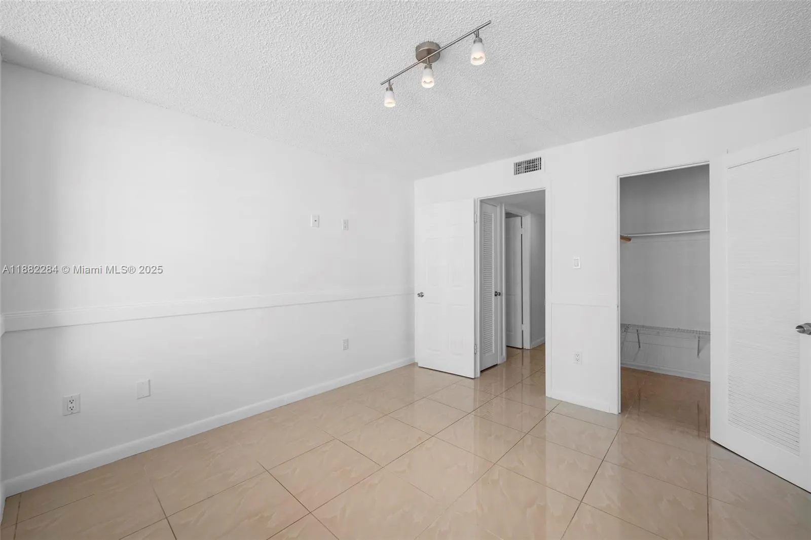 18061 Biscayne Blvd, #1701