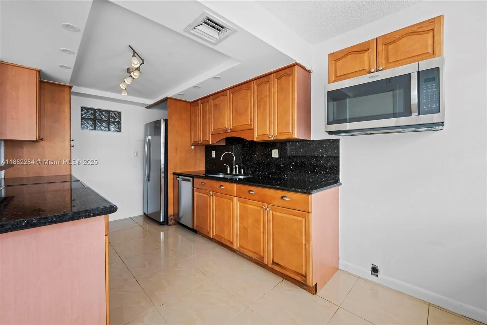 18061 Biscayne Blvd, #1701