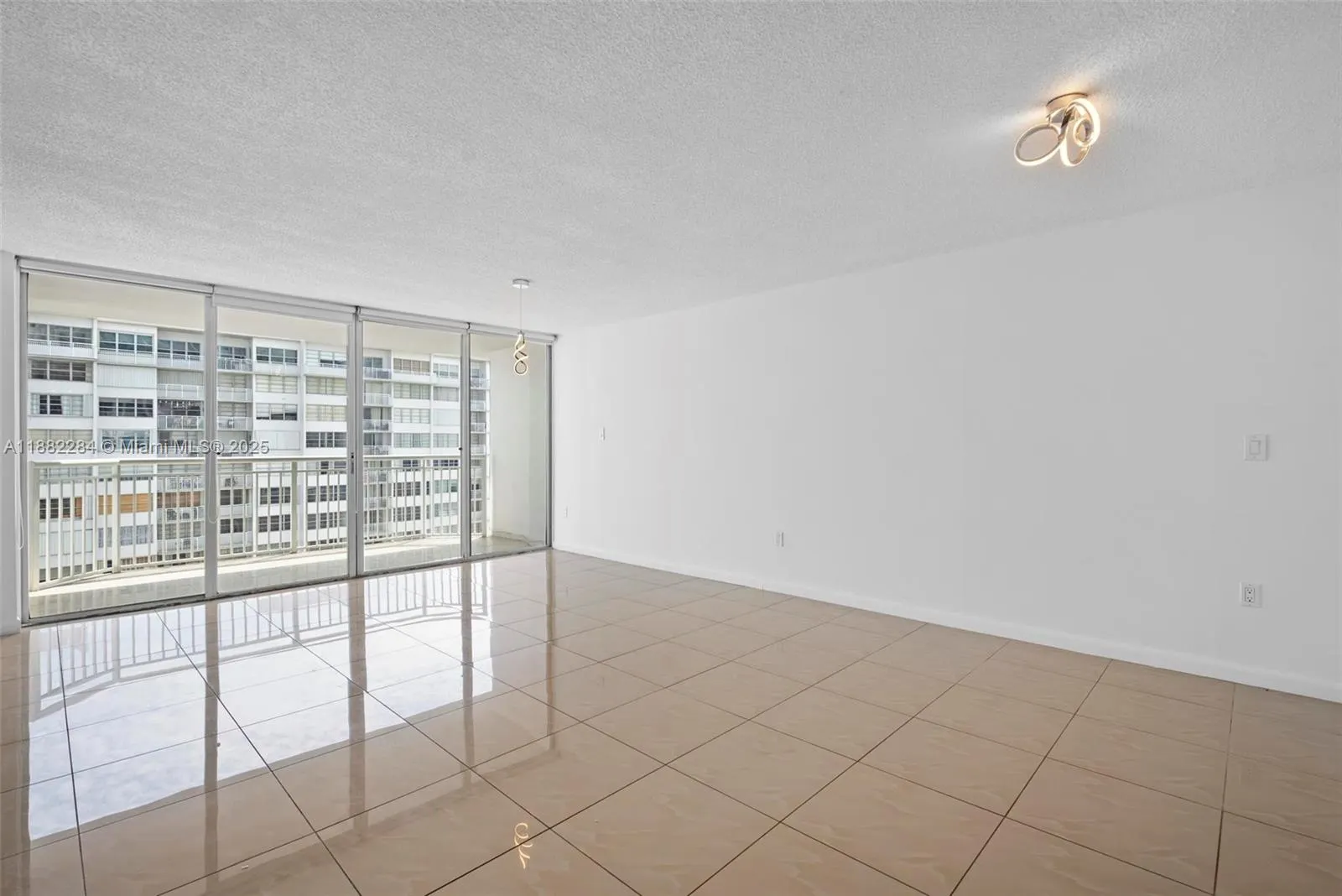 18061 Biscayne Blvd, #1701