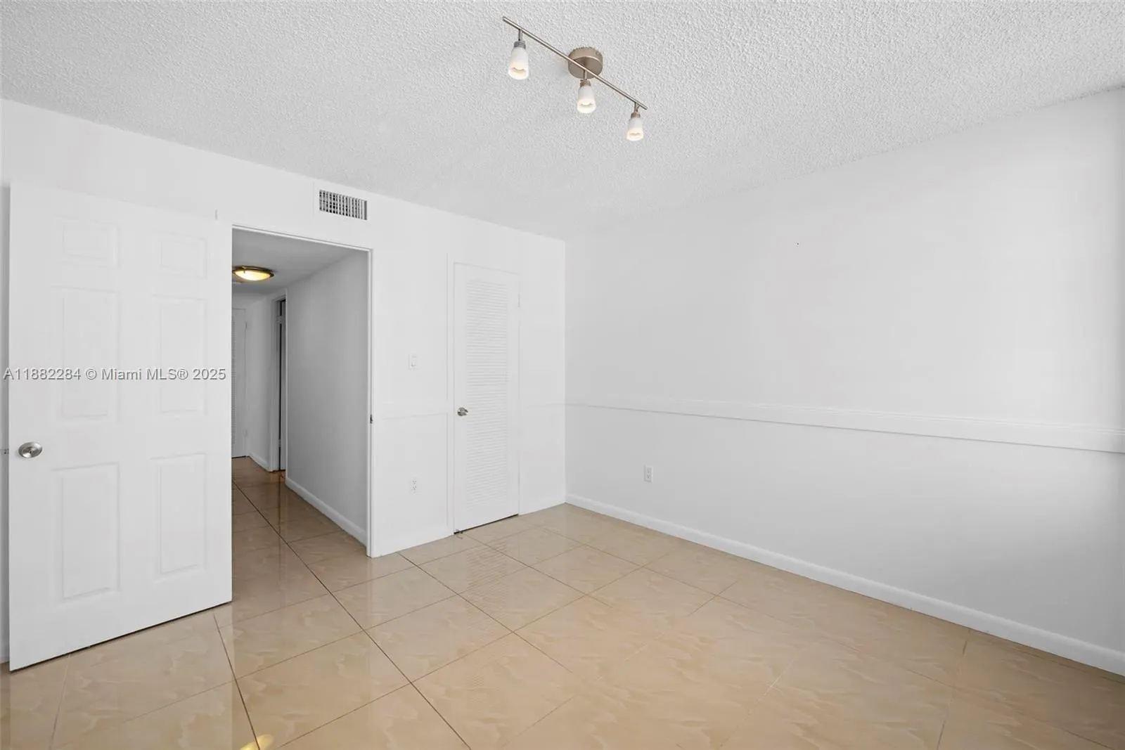 18061 Biscayne Blvd, #1701