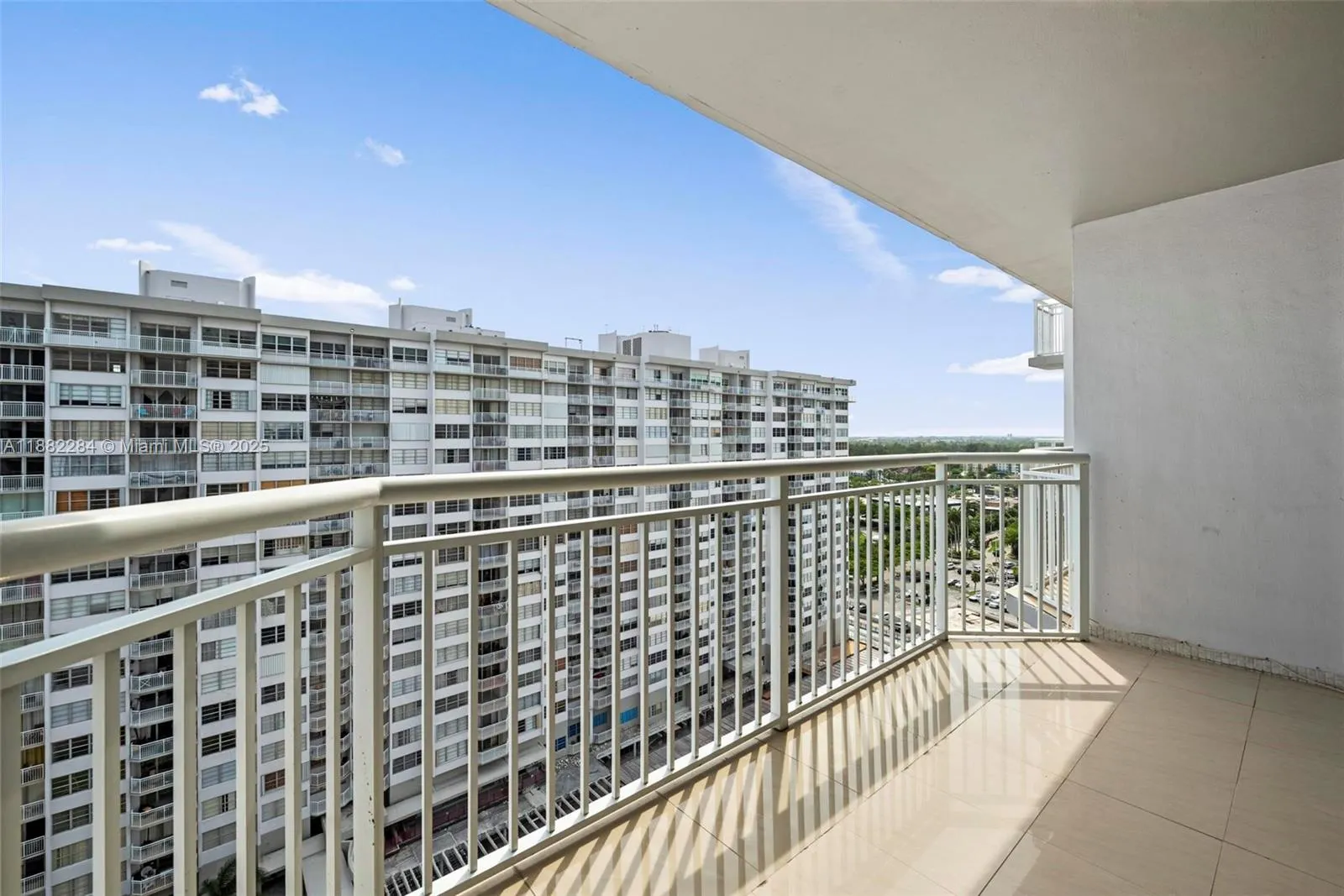 18061 Biscayne Blvd, #1701