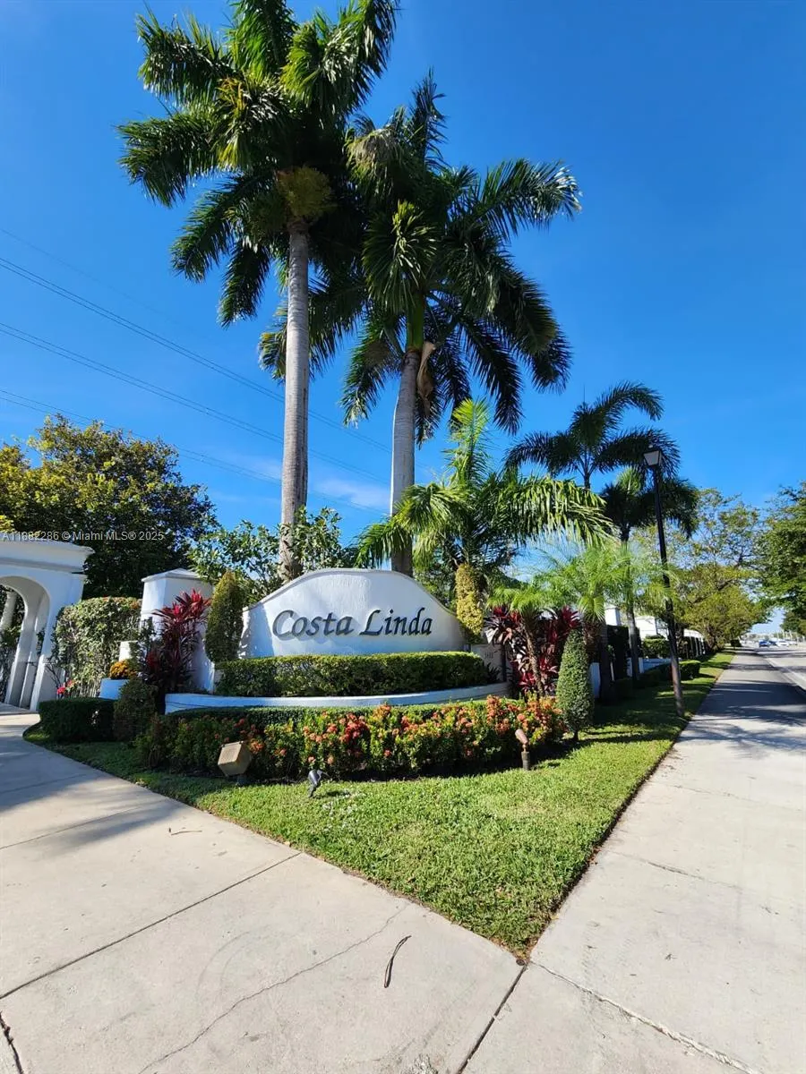 5570 NW 107th Ave, #902