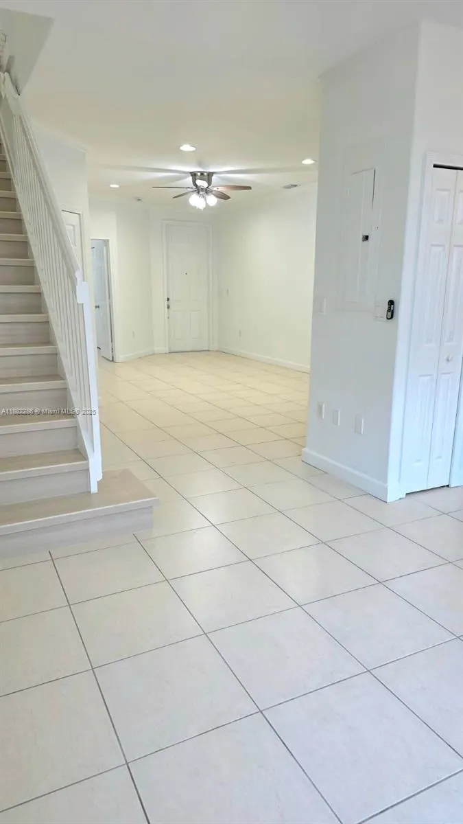 5570 NW 107th Ave, #902