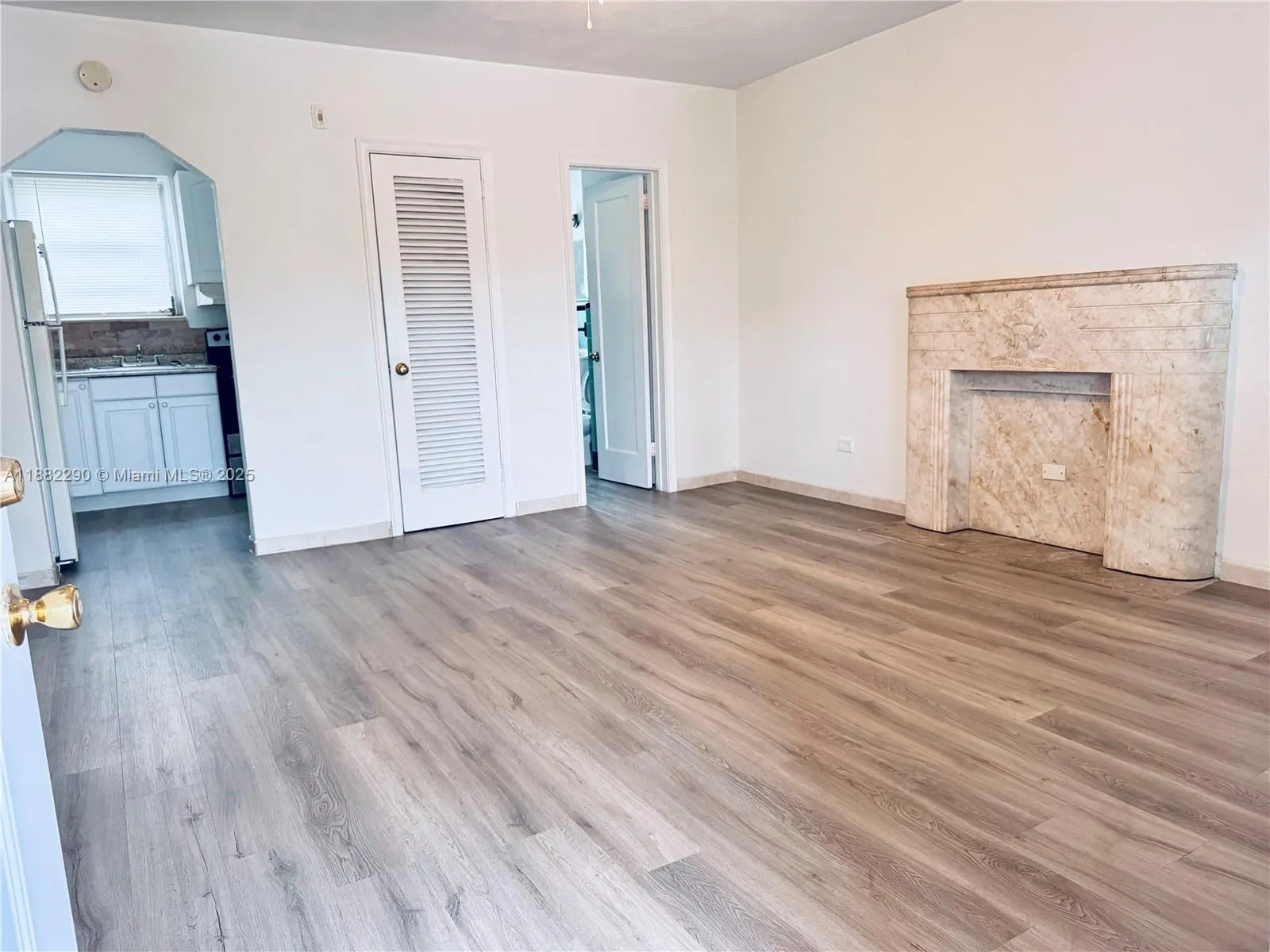 756 N 17th Ave, #12