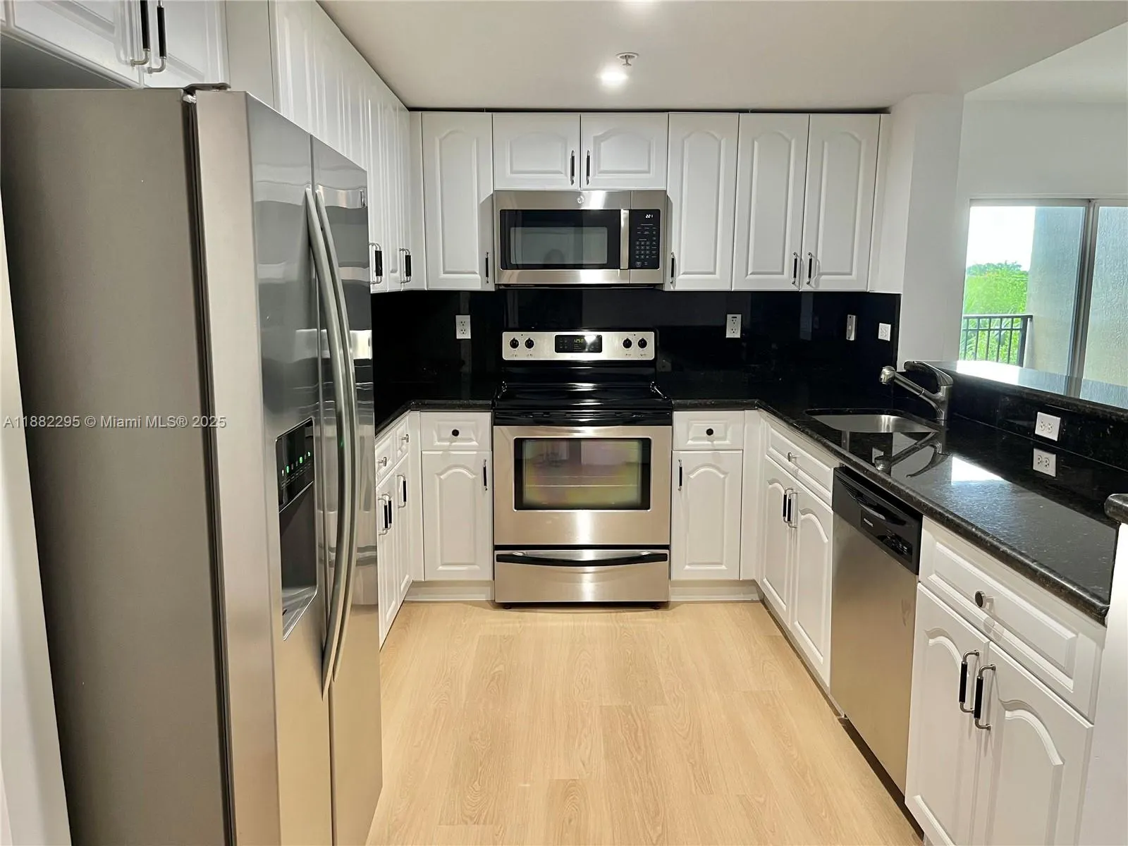 120 SW 37th Ave, #306