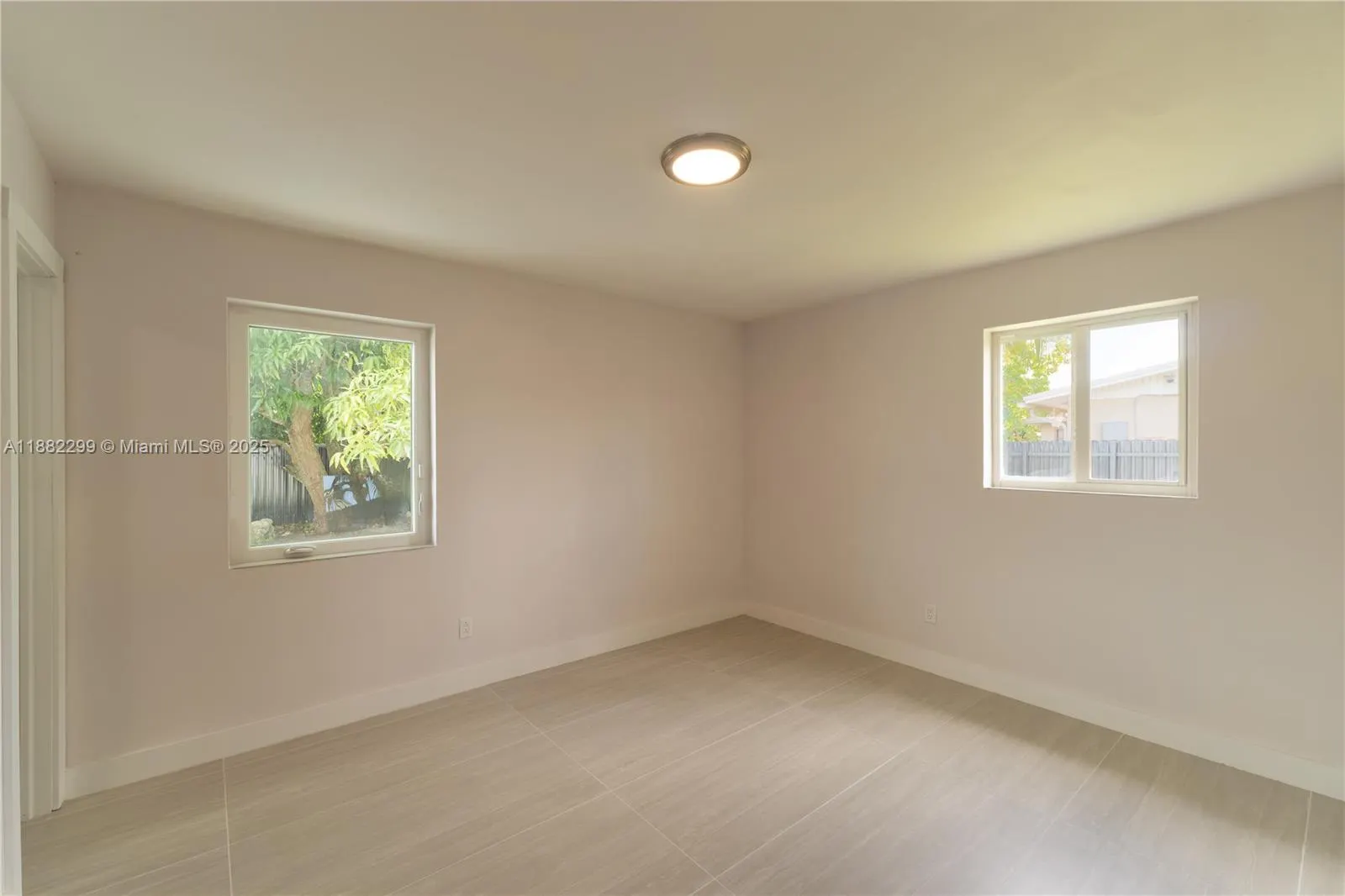 11872 SW 196th Ter