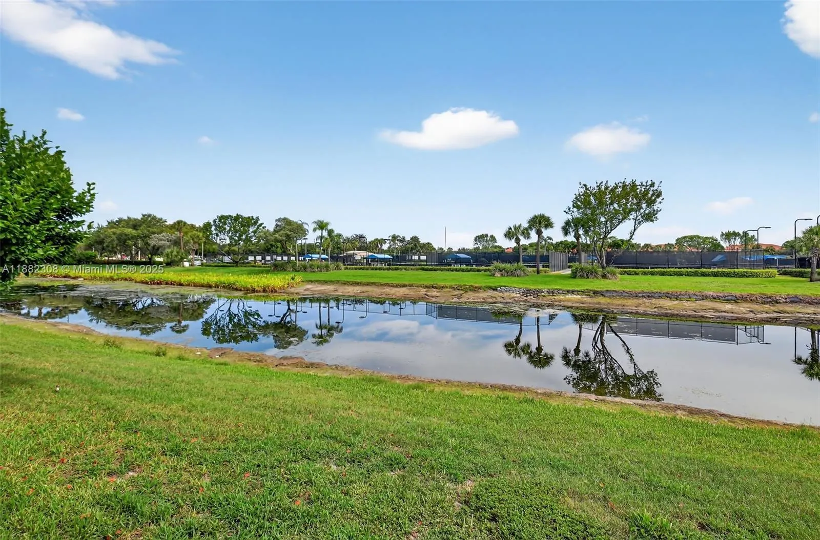 5938 Crystal Shores Dr, #103