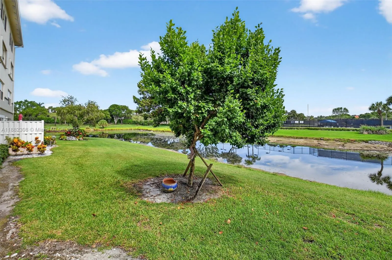 5938 Crystal Shores Dr, #103