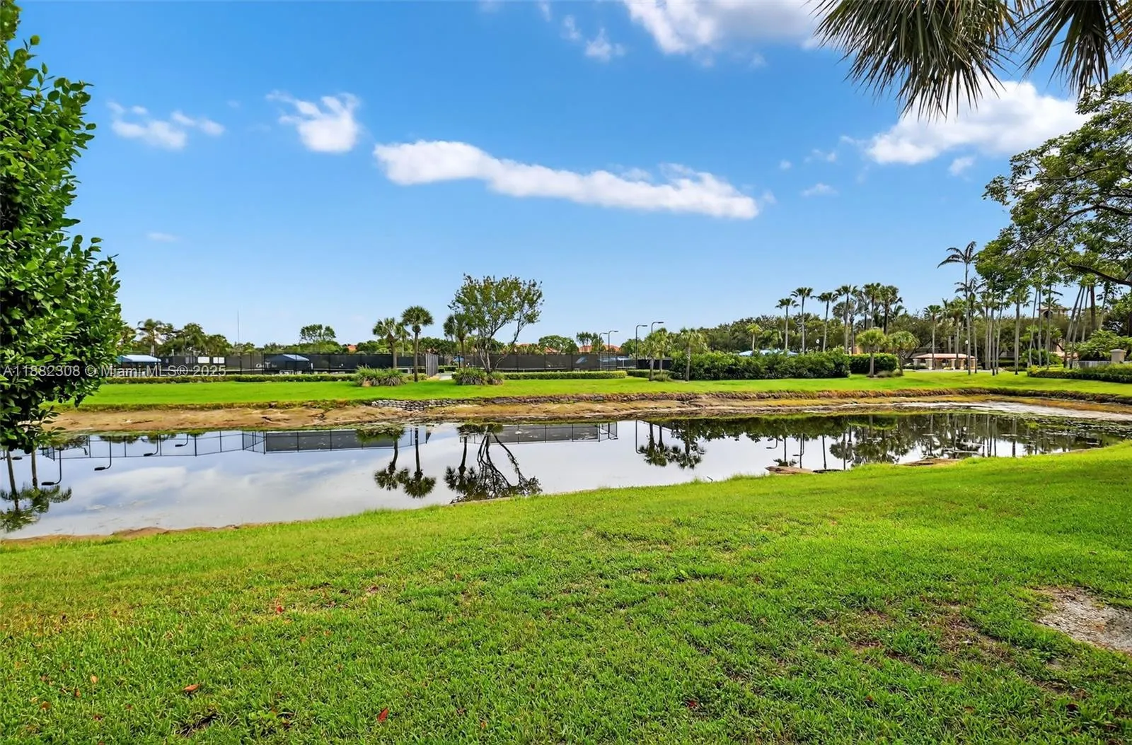 5938 Crystal Shores Dr, #103