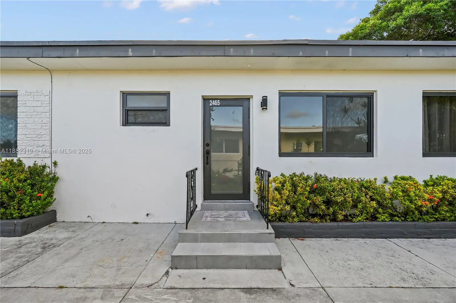 2465 NW 35th St, #FRONT