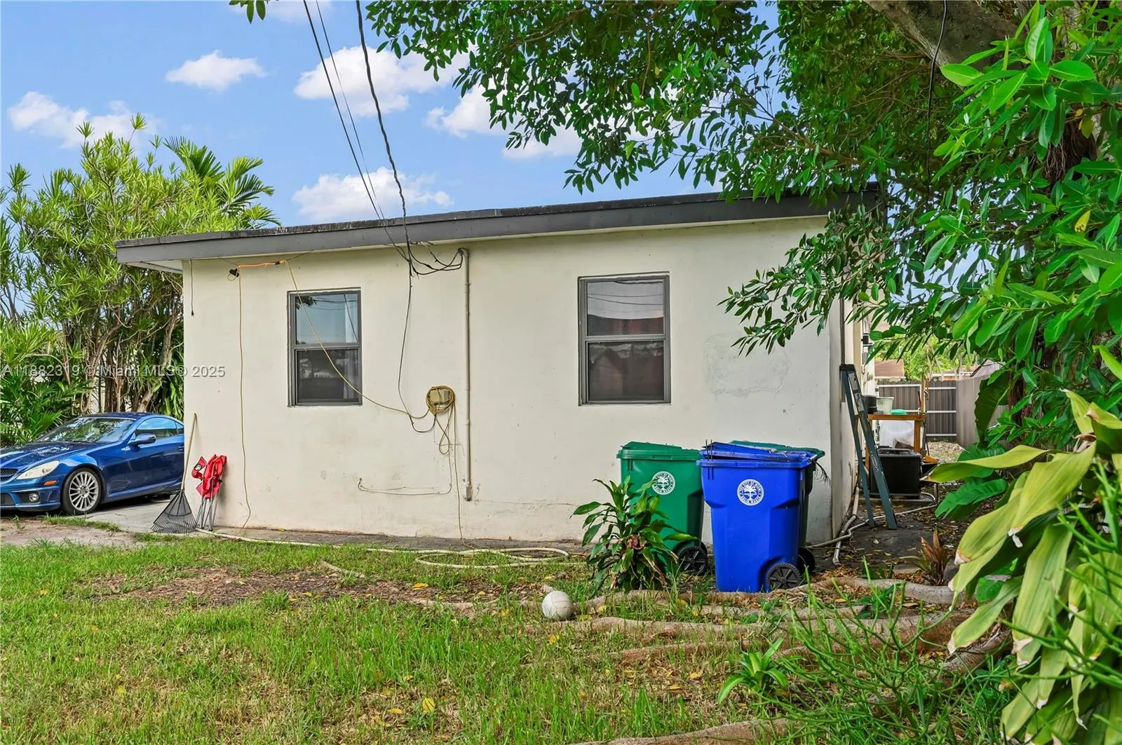 2465 NW 35th St, #FRONT
