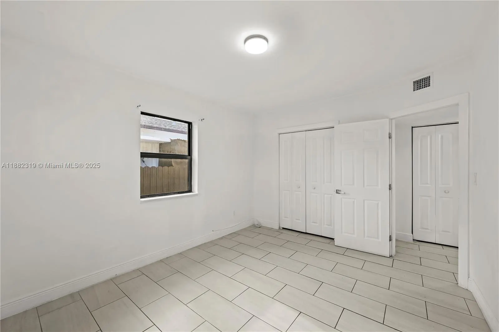 2465 NW 35th St, #FRONT