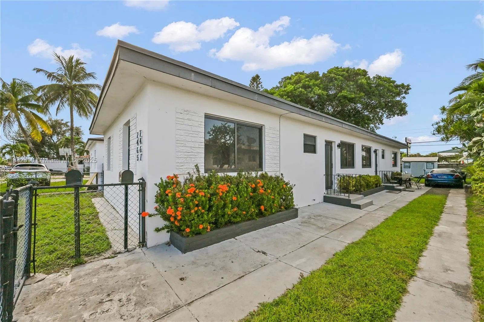 2465 NW 35th St, #FRONT