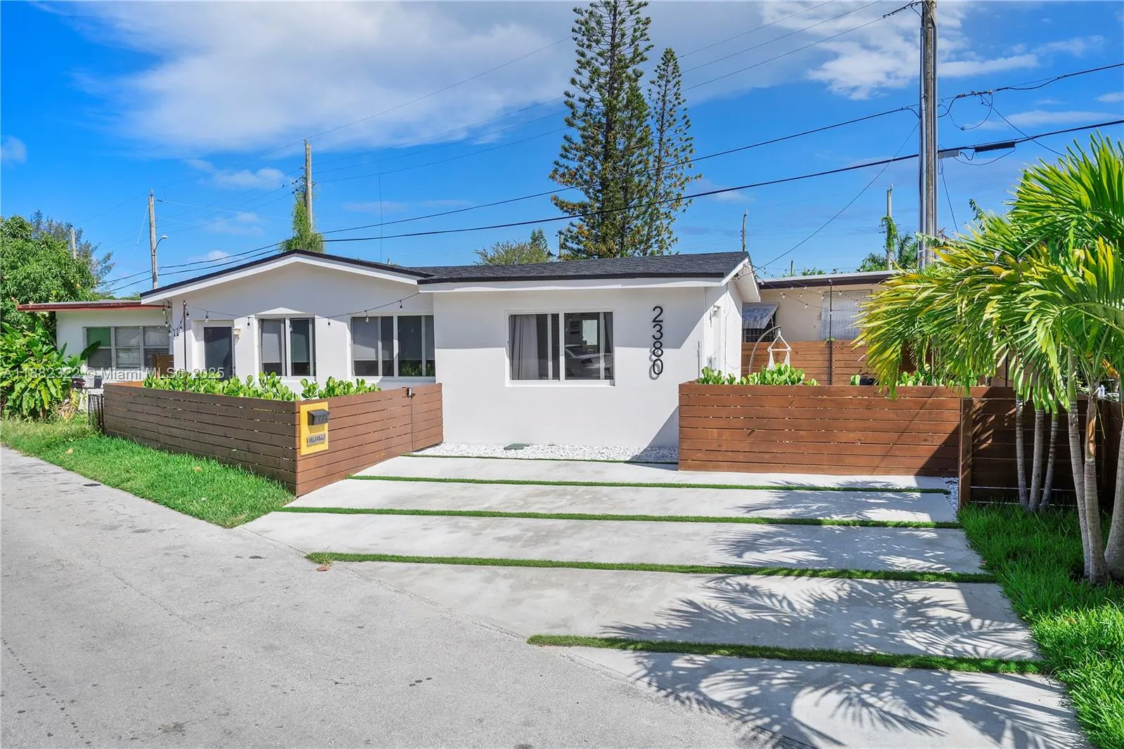 2380 NE 137th St, #RIGHT