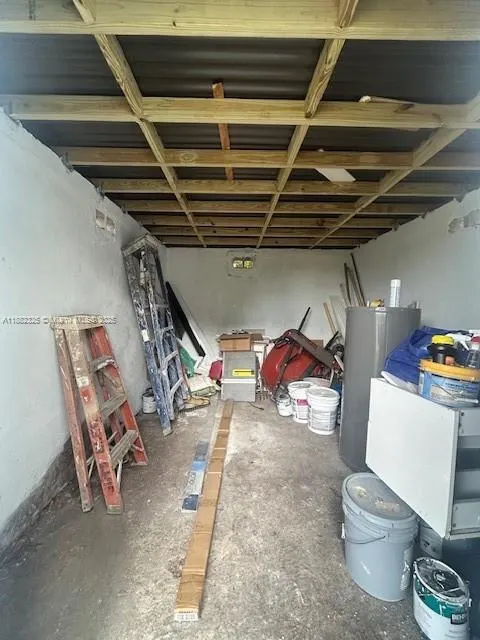 3040 NW 20th St