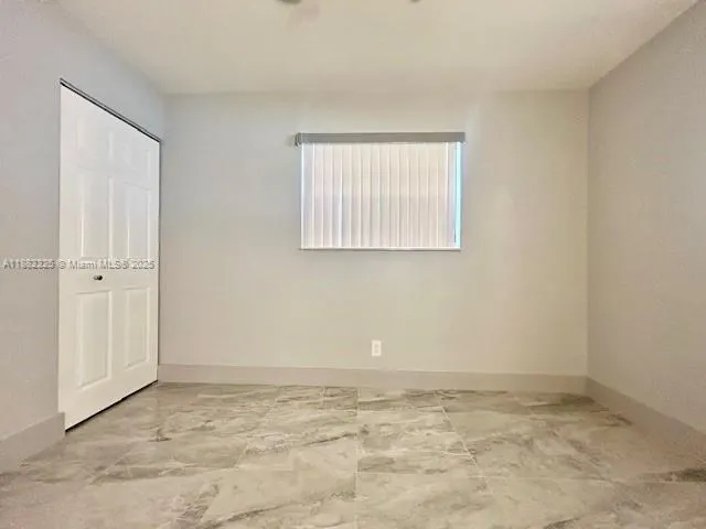3040 NW 20th St