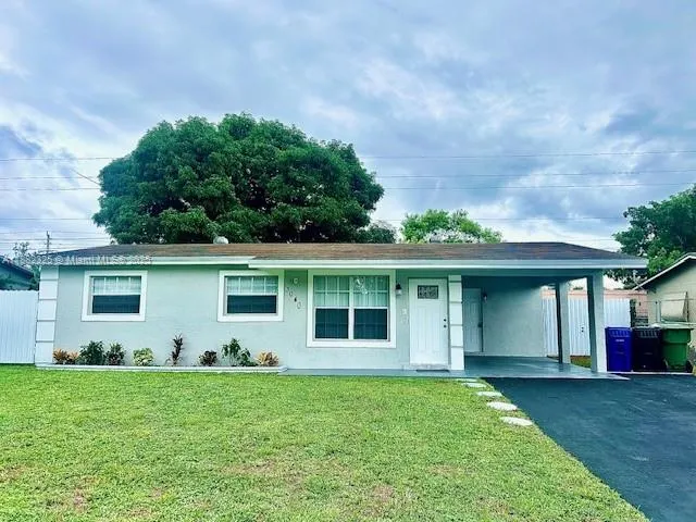 3040 NW 20th St