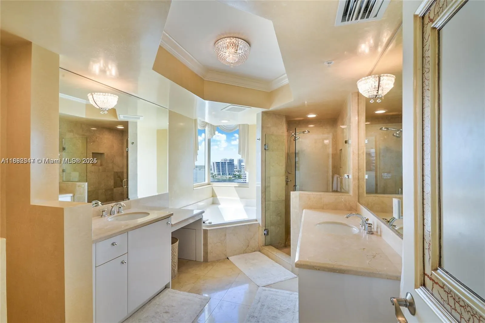 19400 Turnberry Way, #1611