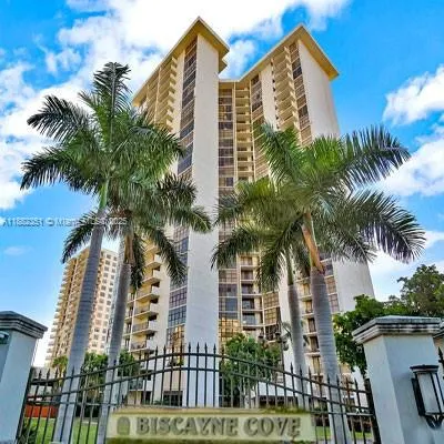 18181 NE 31st Ct, #703
