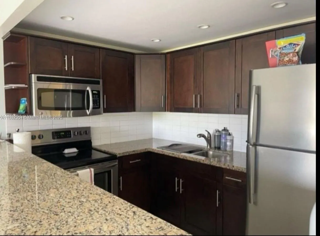 2200 E Hallandale Beach Blvd, #412