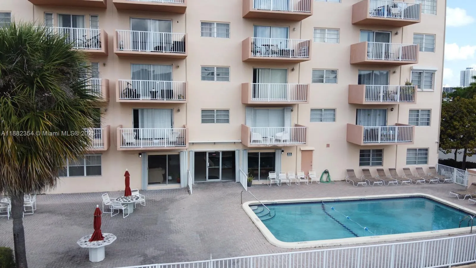 2200 E Hallandale Beach Blvd, #412