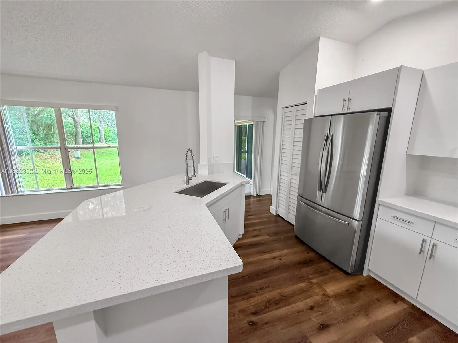 611 Carrington Ln
