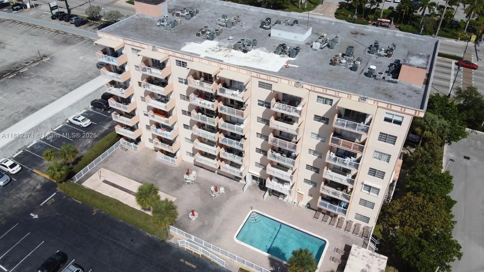 2200 E Hallandale Beach Blvd, #512