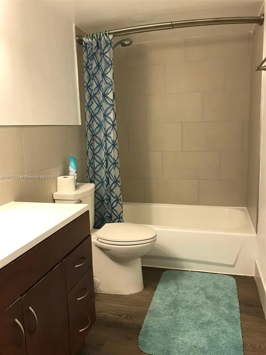 2200 E Hallandale Beach Blvd, #512