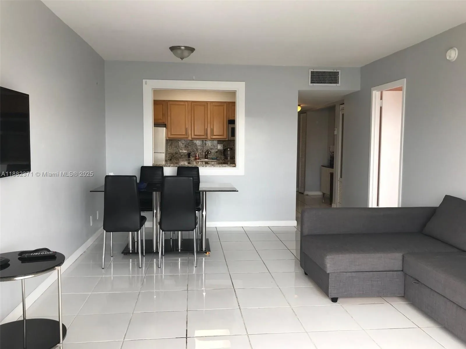 2200 E Hallandale Beach Blvd, #512