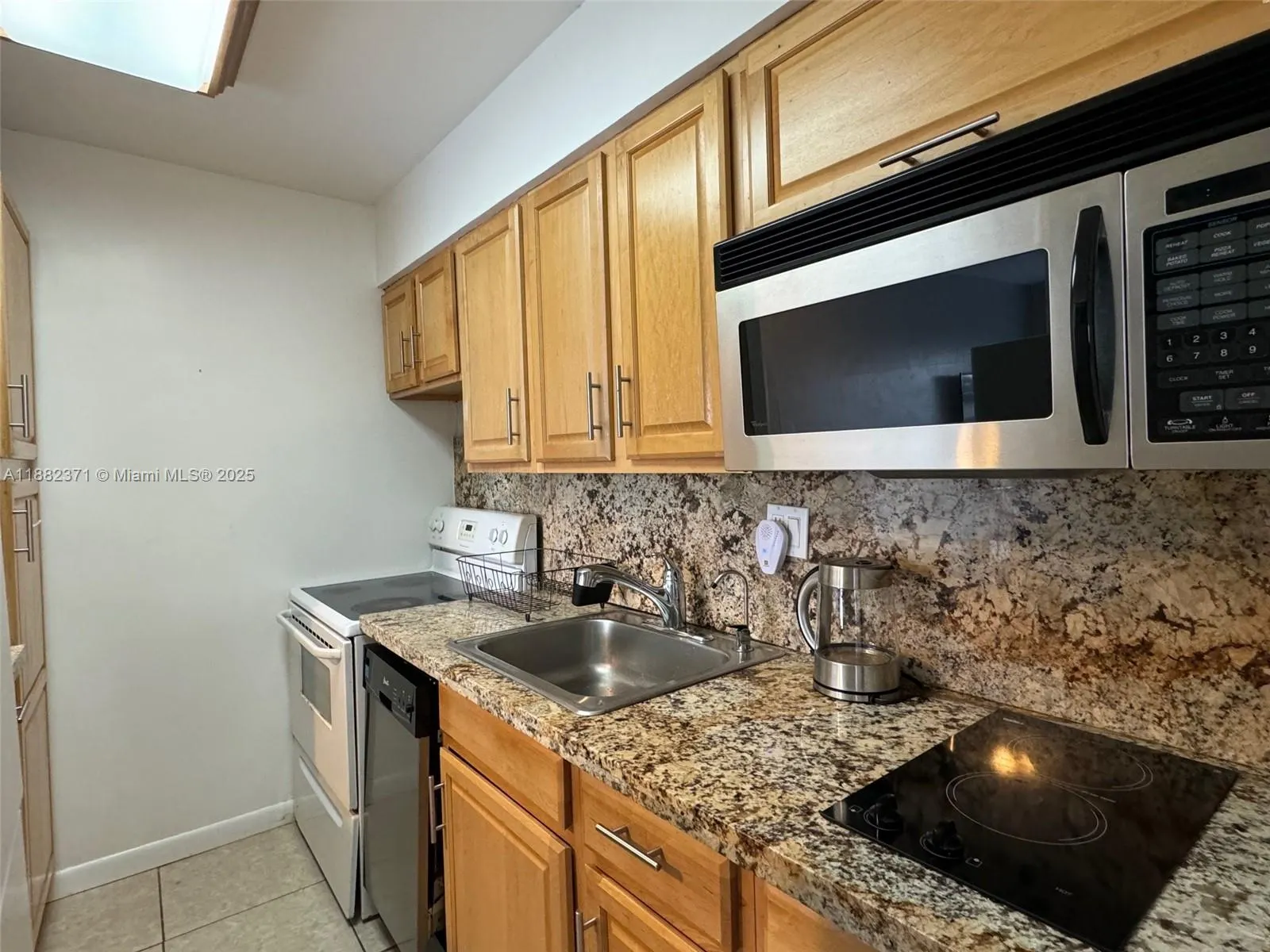 2200 E Hallandale Beach Blvd, #512