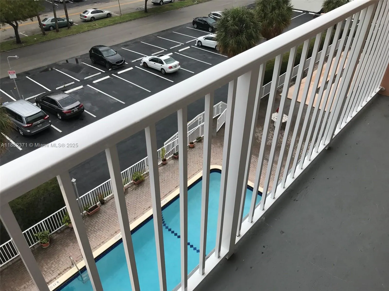 2200 E Hallandale Beach Blvd, #512