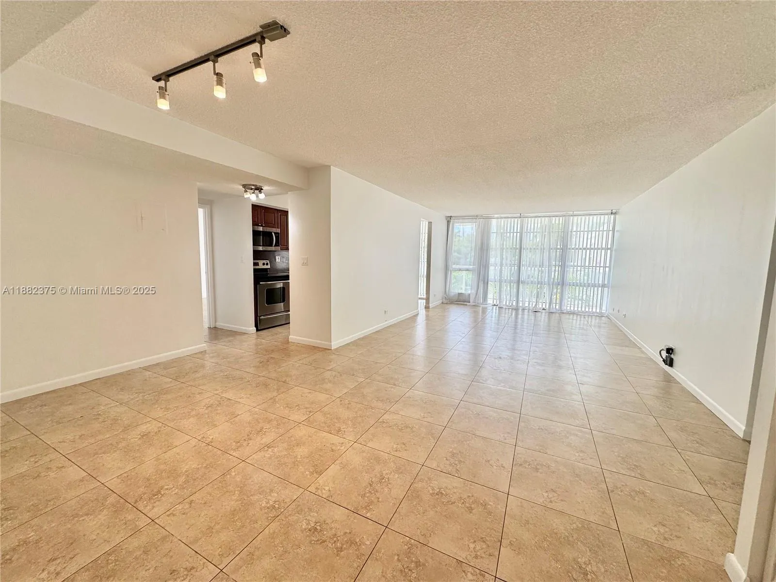 230 174th St, #M01