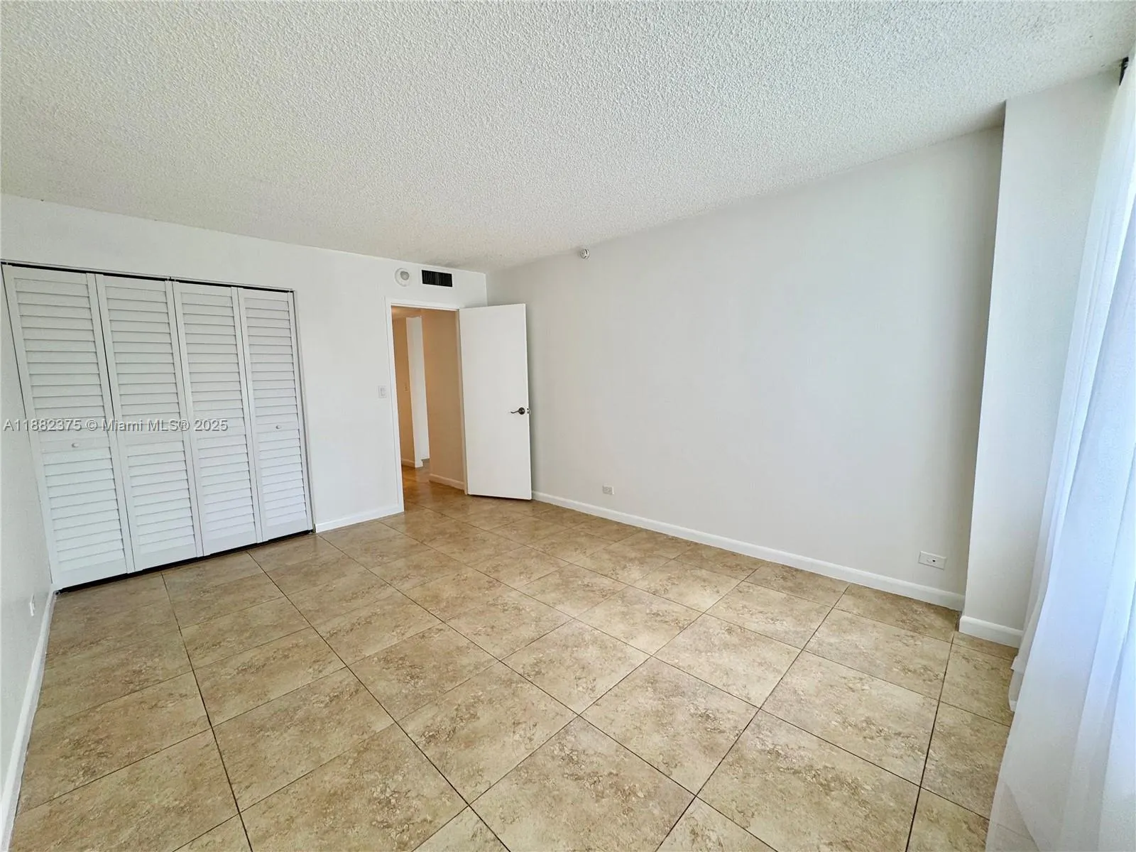230 174th St, #M01
