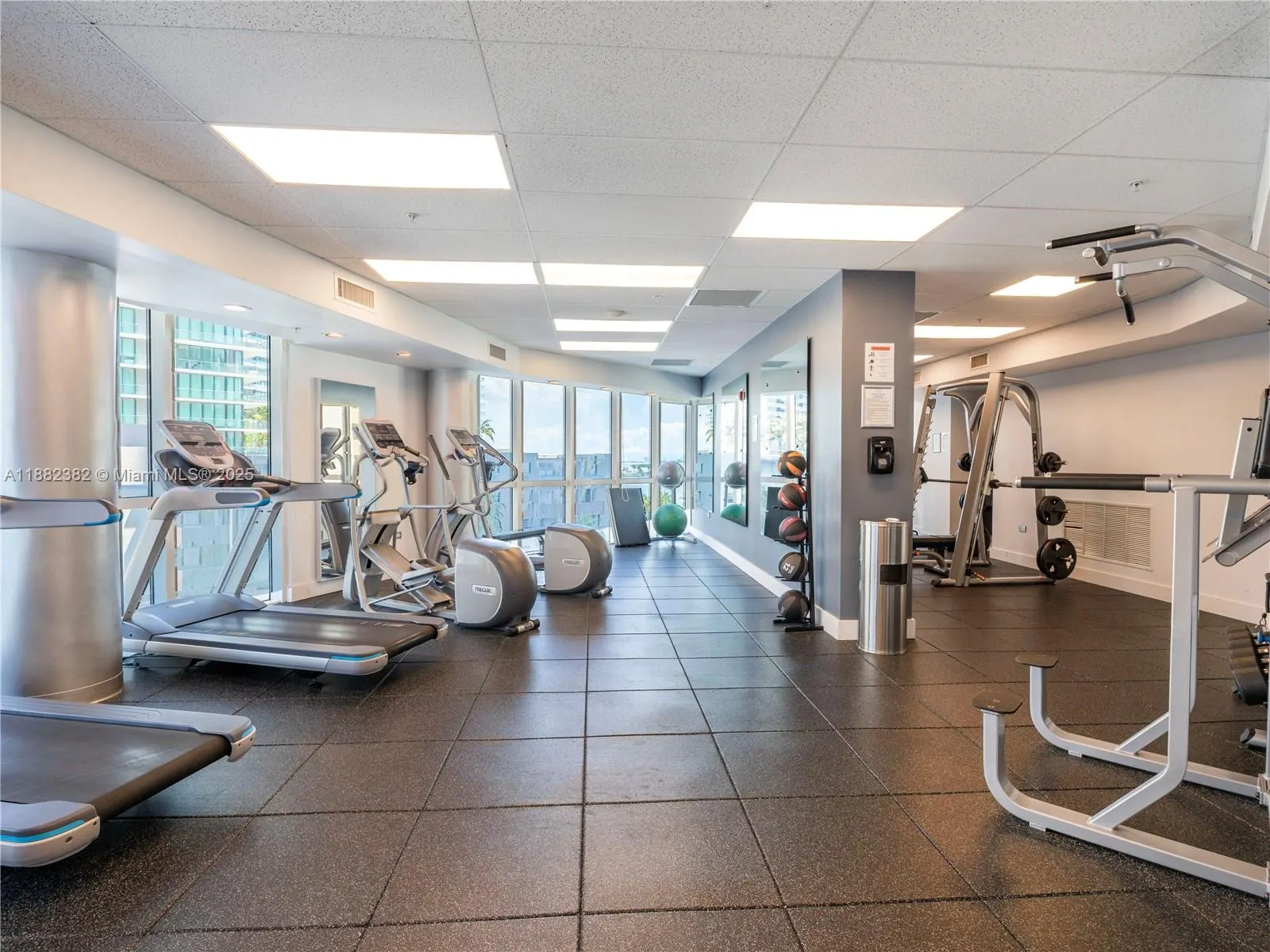 480 NE 30th St, #1103