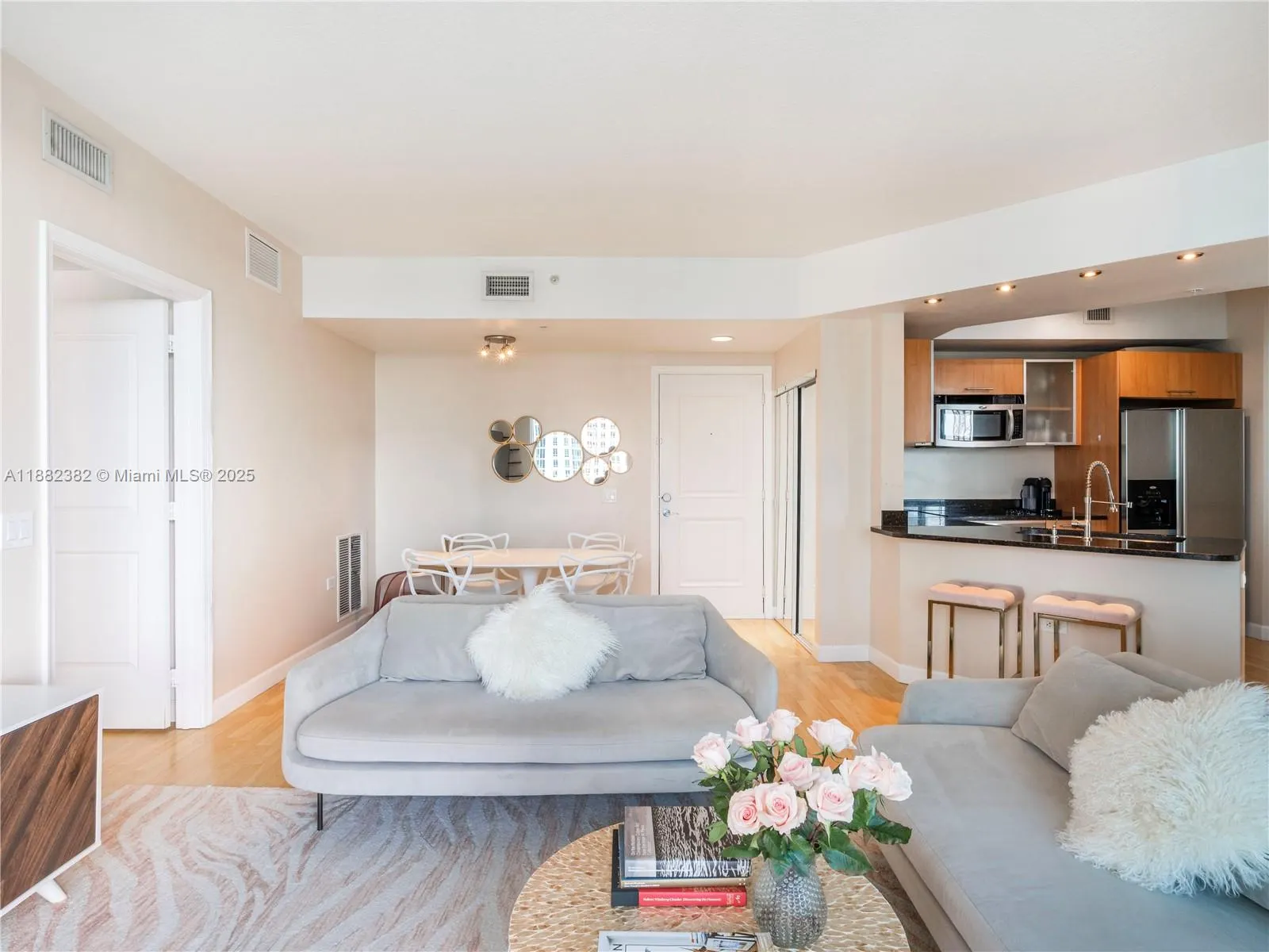 480 NE 30th St, #1103