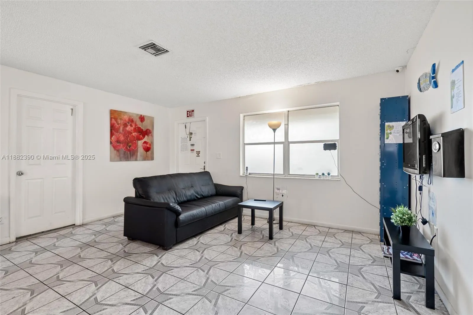 1112 NE 5th Ave