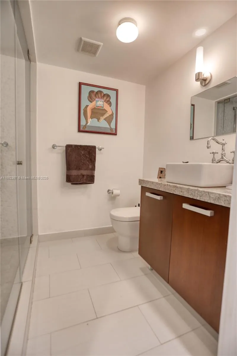 720 NE 62nd St, #310