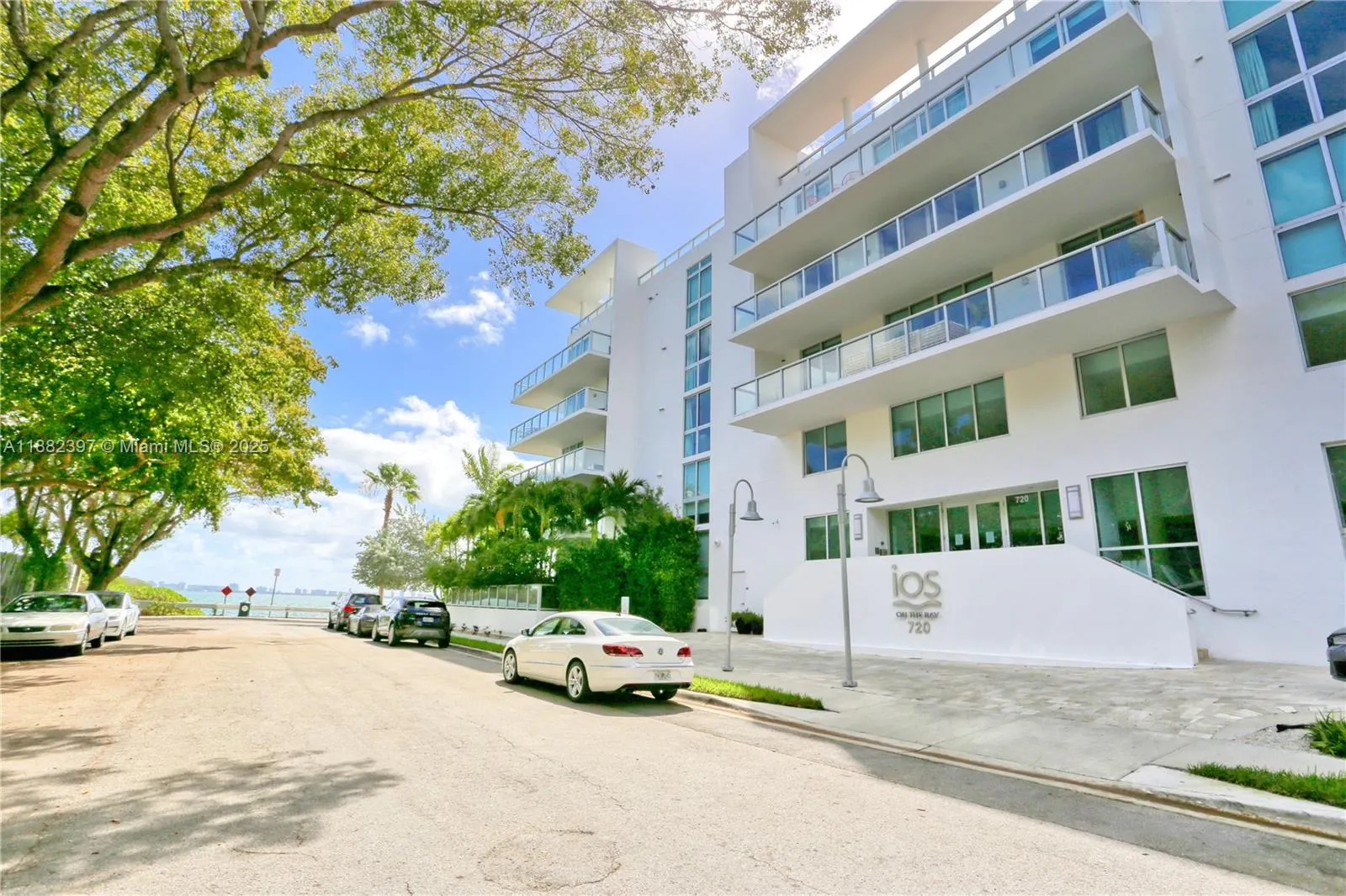 720 NE 62nd St, #310