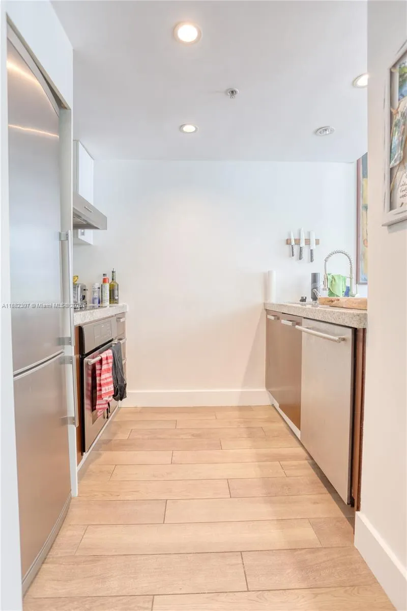 720 NE 62nd St, #310