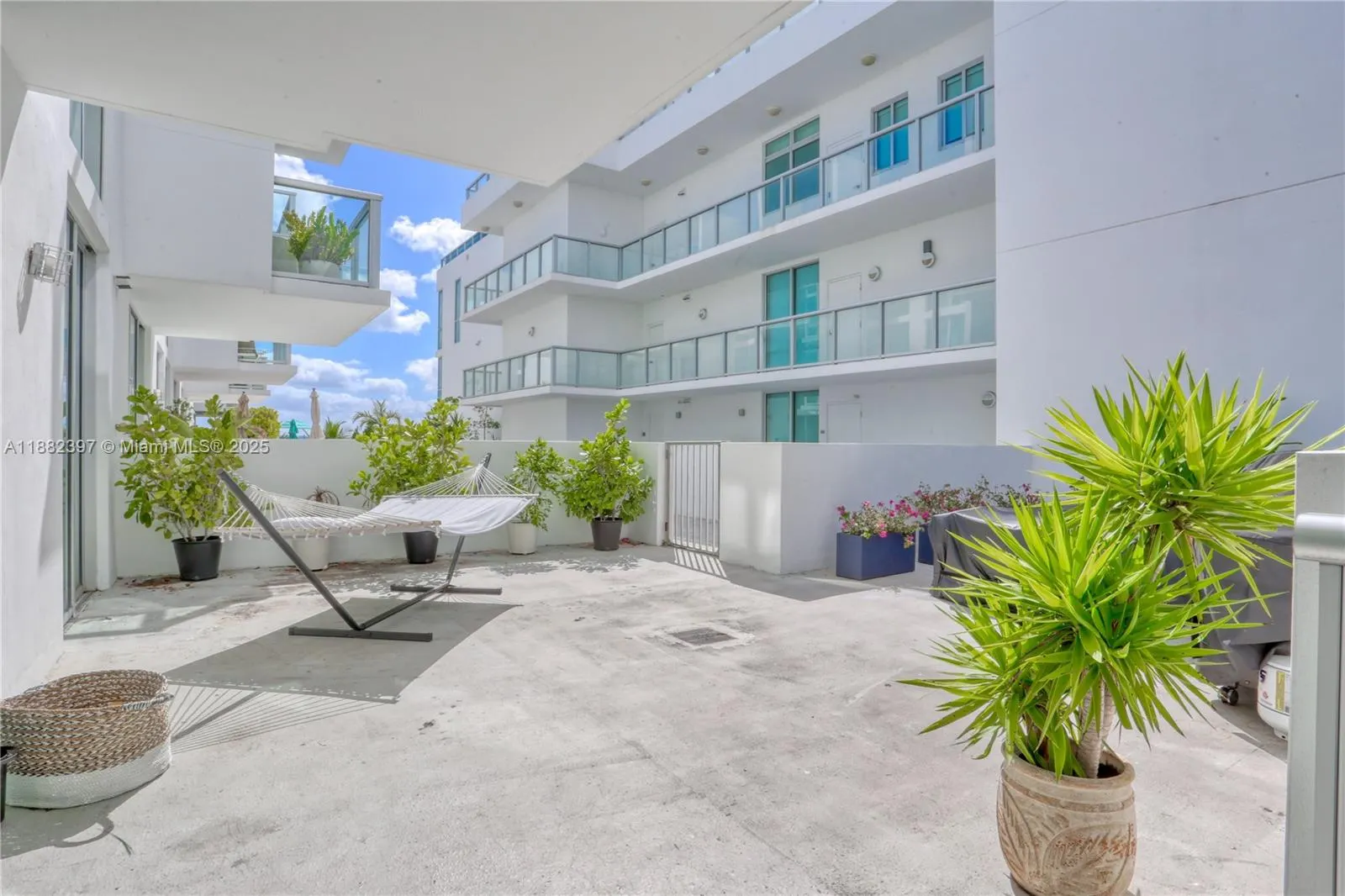 720 NE 62nd St, #310
