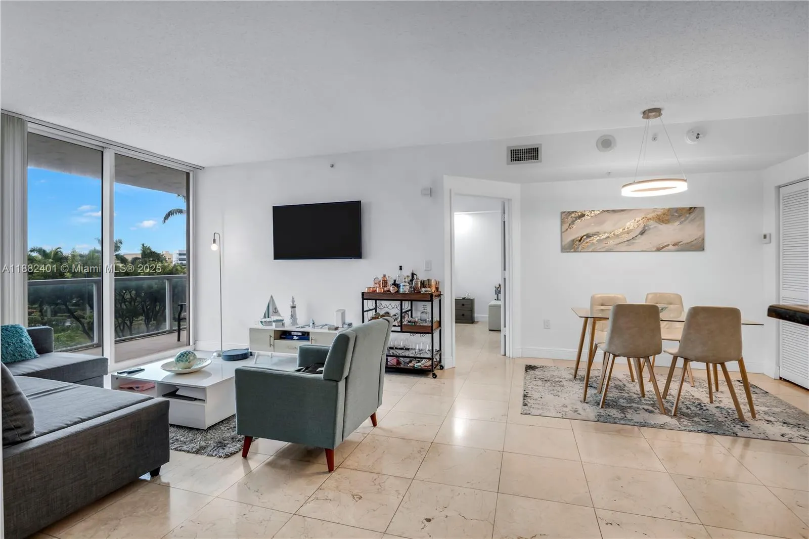 5077 NW 7th St, #415