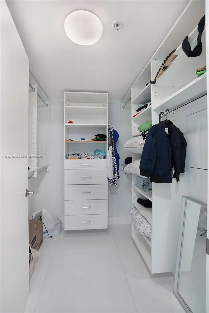 250 S Sunny Isles Blvd, #TH-207