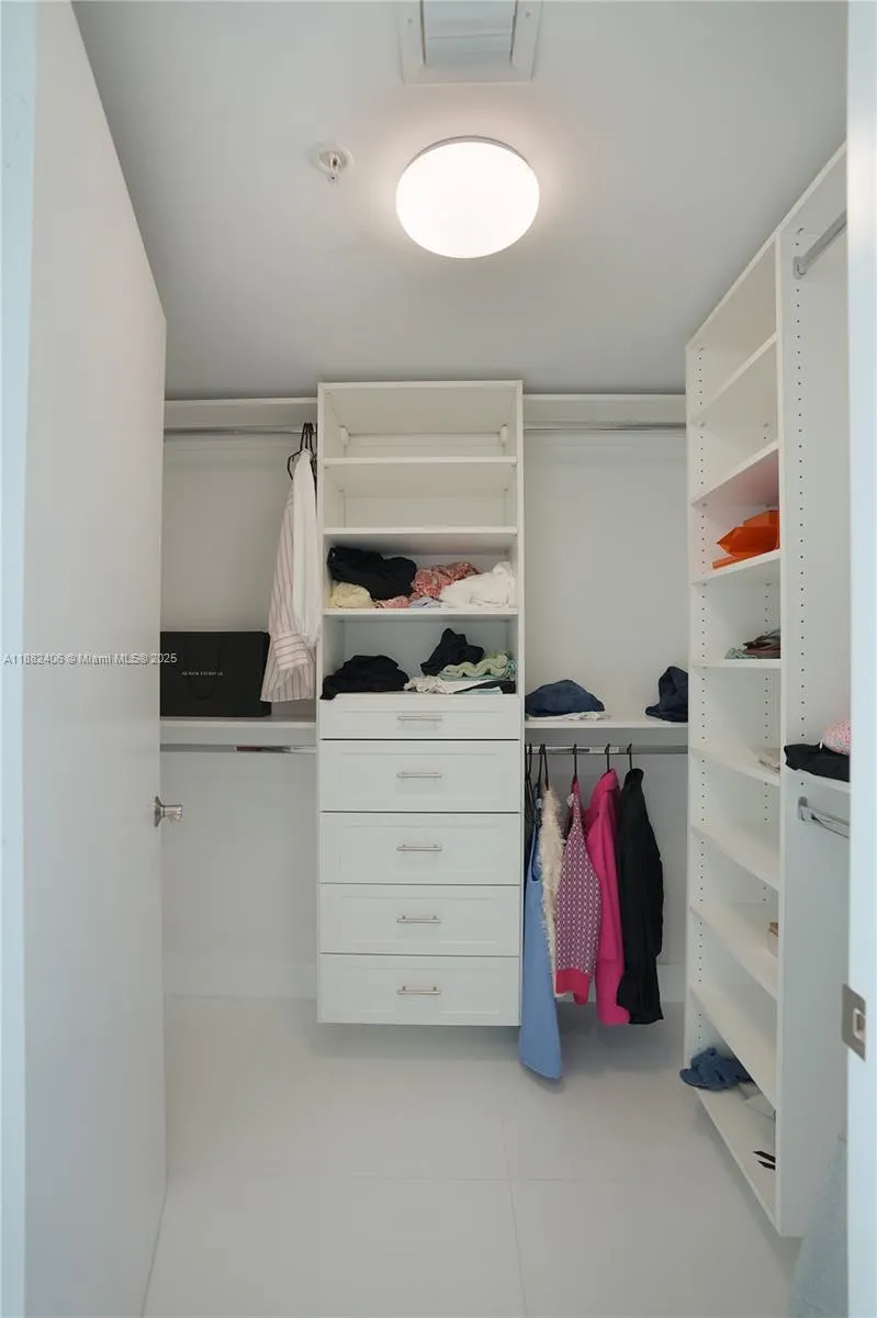250 S Sunny Isles Blvd, #TH-207
