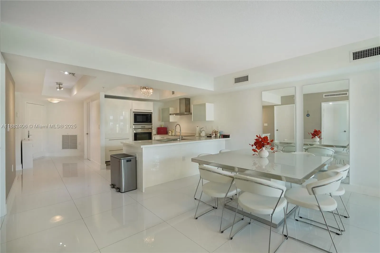 250 S Sunny Isles Blvd, #TH-207