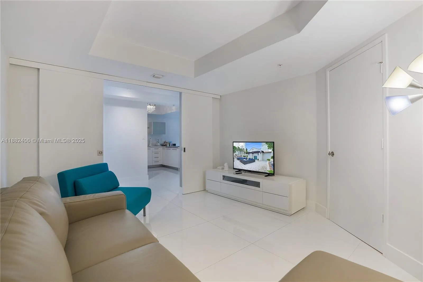 250 S Sunny Isles Blvd, #TH-207